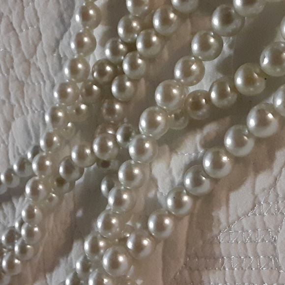 Jewelry - Picture 3 of 3